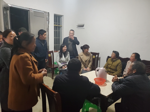 区纪委监委：开展脱贫攻坚入村督查“回头看”(图3)